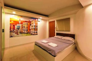 Single Room, 1 Bedroom, Ground Floor | In-room safe, desk, free WiFi - Shivani Residence (Pattaya)