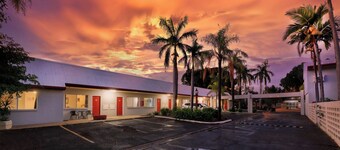 Emerald Central Hotel