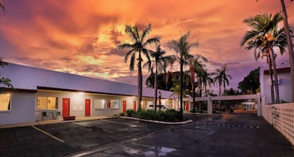 Emerald Central Hotel