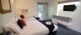 Emerald Central Hotel