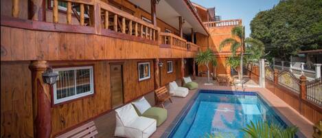 Alberca al aire libre