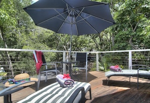 Terrace/patio - Port Douglas Cottage and Lodge (Port Douglas)