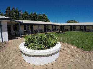 Exterior - Busselton Ithaca Motel (Busselton)
