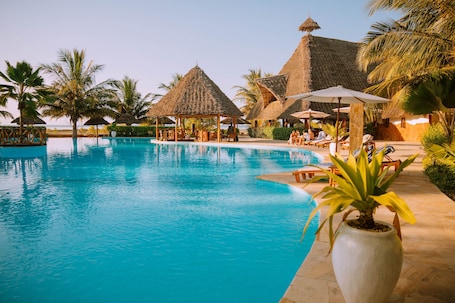 Outdoor pool. White Paradise Zanzibar