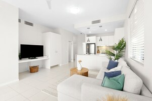 Panoramic Apartment | Living area | Smart TV, Netflix, streaming services