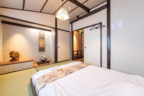 Traditional Villa, 3 Bedrooms | Living area