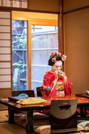 Traditional-Villa, 2 Schlafzimmer, Blick auf den Innenhof | Wohnbereich