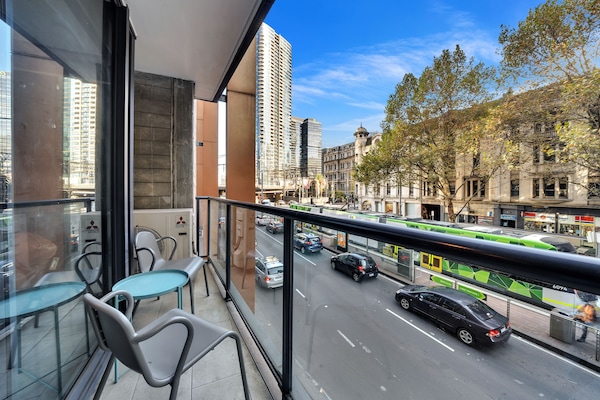 Apartamento Deluxe, 2 habitaciones, vistas a la ciudad | Terraza o patio