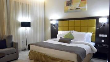 Habitación, vista a la ciudad (Super King) | 1 habitación, caja de seguridad en la habitación y escritorio