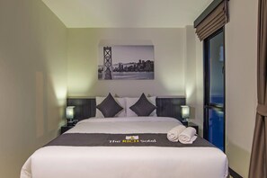 Quarto casal standard | Frigobar, escrivaninha, Wi-Fi de cortesia