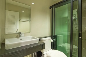 Bathroom - The Rich Sotel (Krabi)