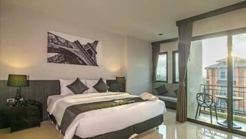 Minibar, escritorio y wifi gratis