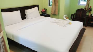 Minibar, desk, free WiFi