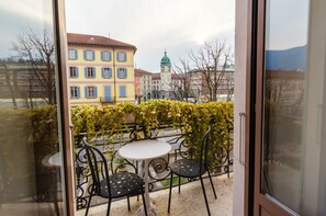 Comfort Double Room, 2 Twin Beds | Premium bedding, minibar, in-room safe, desk - Hotel Zurigo Downtown (Lugano)