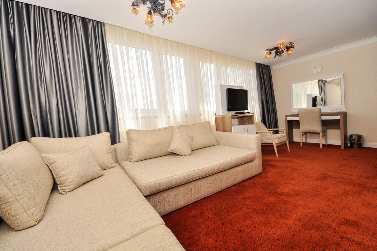 Executive Suite