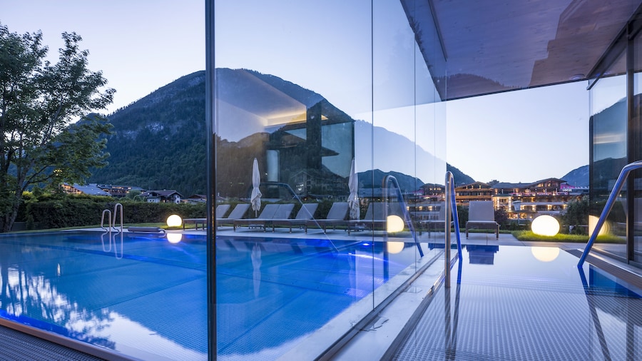 ホテル アウスツァイト