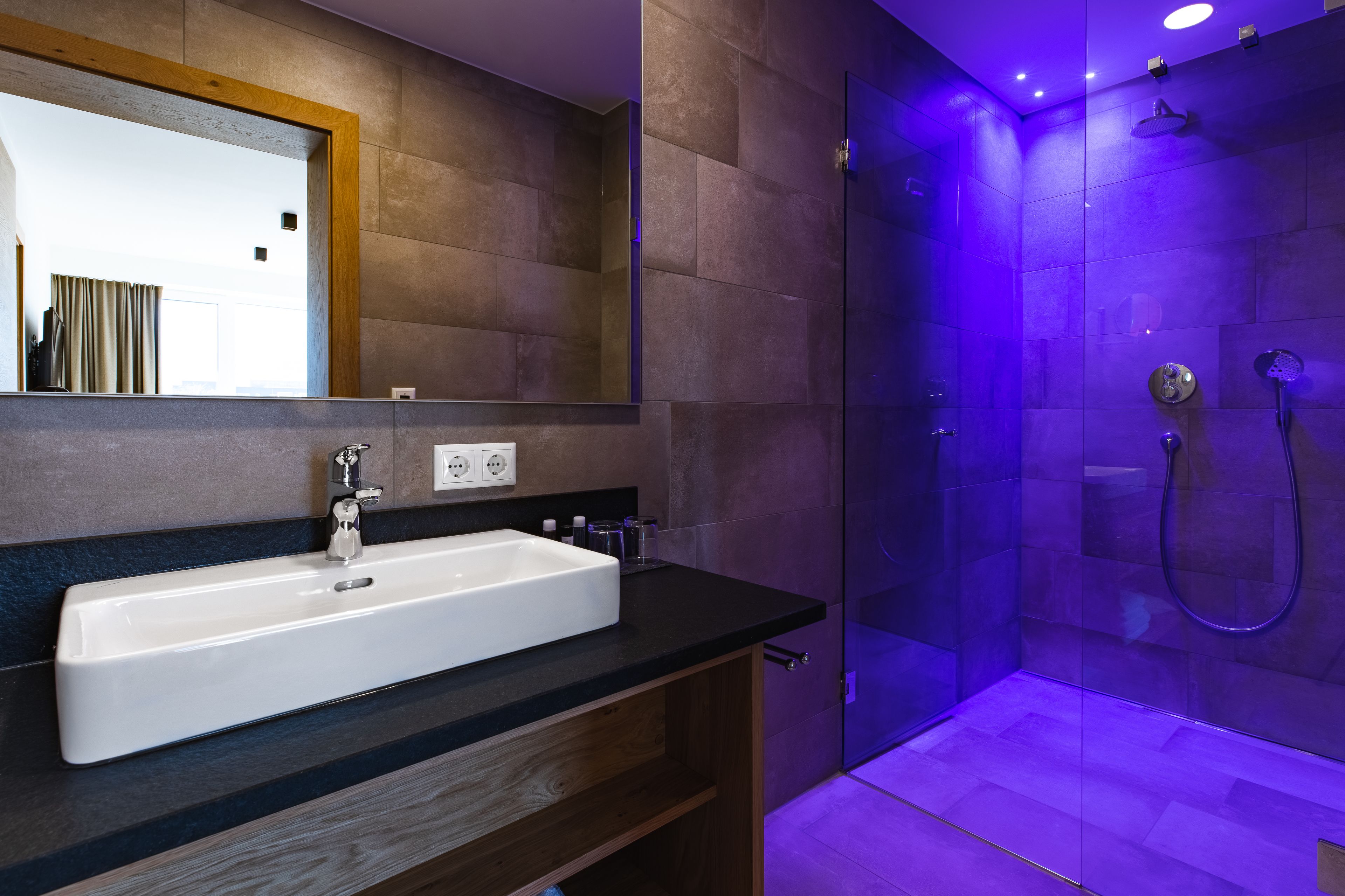 double room, balcony | bathroom | shower, free toiletries, hair dryer, bathrobes