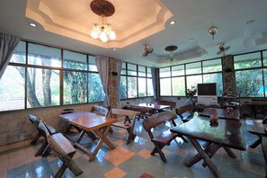 Kvöldverður í boði