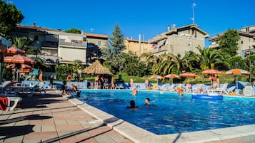 Piscina stagionale all'aperto