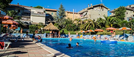 Piscina stagionale all'aperto