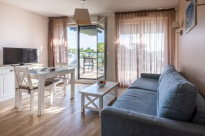 Studio (2 persons) | Soundproofing, free cribs/infant beds, free WiFi, bed sheets - Résidence Odalys de La Plage (Pornichet)