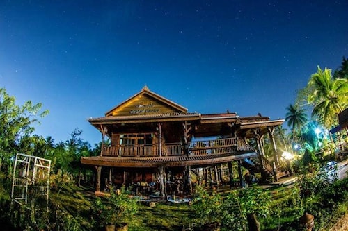 Ruean Thai Nai Bang by Pansak Resort