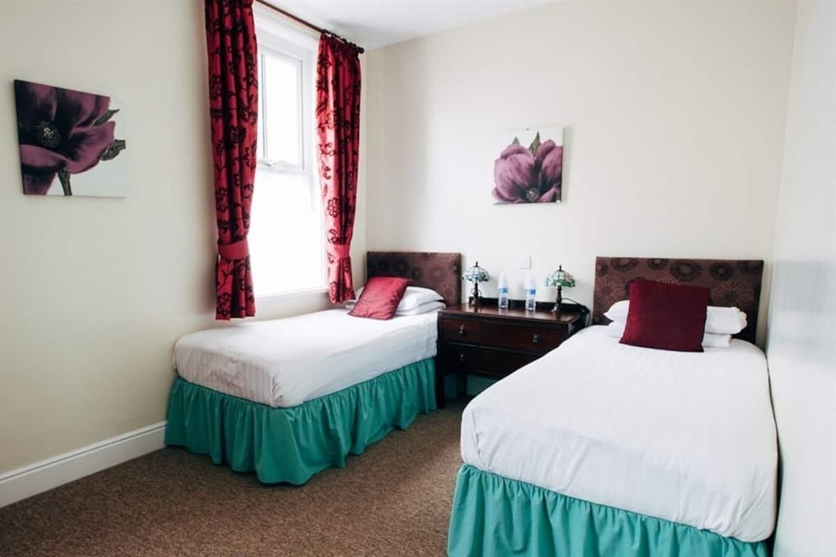 Twin Room, Ensuite