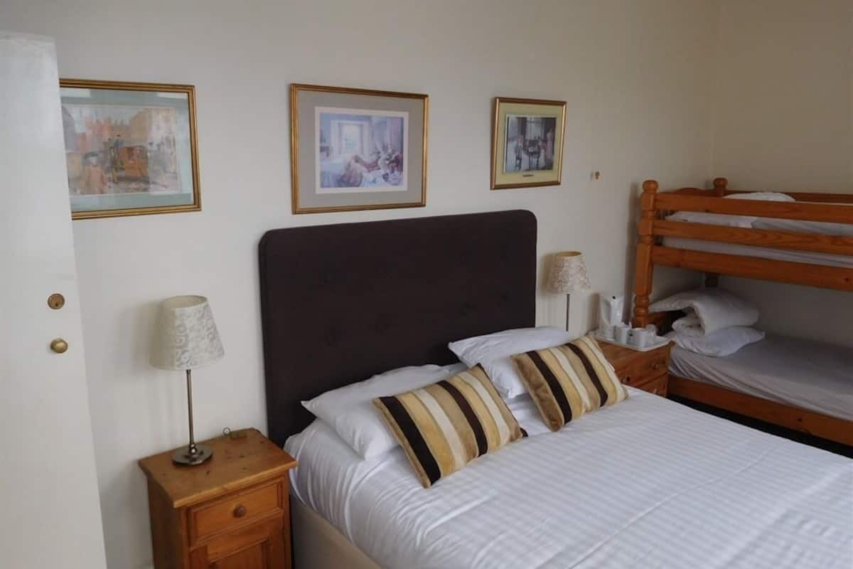 Superior Suite, Ensuite (2 Adults + 2 Children)