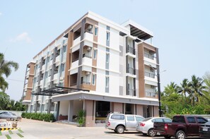 Exterior - Paru Ville - Service Apartment (Nakhon Ratchasima)