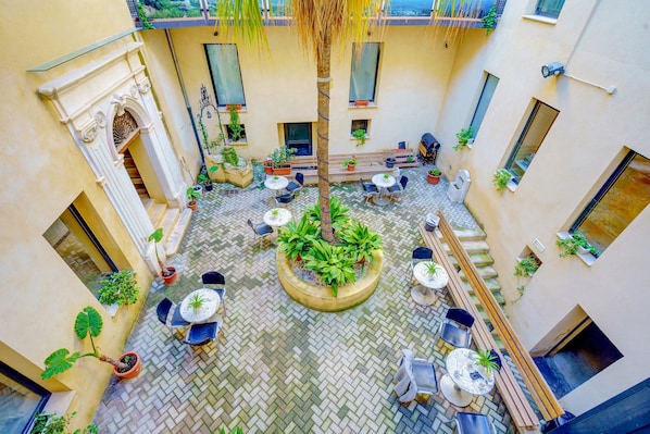 Courtyard - OYO Casa del Cigroner (Xàtiva)