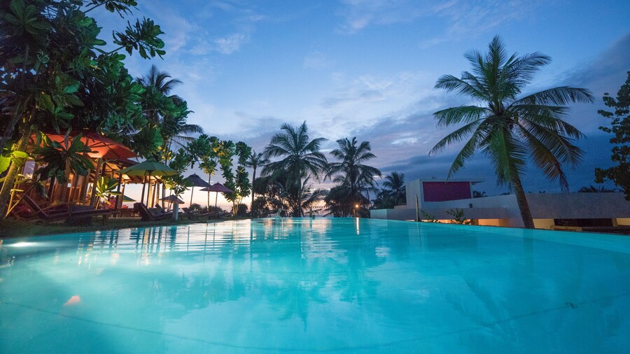 UTMT Underneath the Mango Tree Beach & Spa