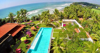 UTMT Underneath the Mango Tree Beach & Spa