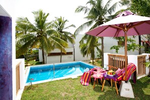 Room (Pool) | Egyptian cotton sheets, premium bedding, minibar, in-room safe - UTMT Underneath the Mango Tree Beach & Spa (Polgahamulla)