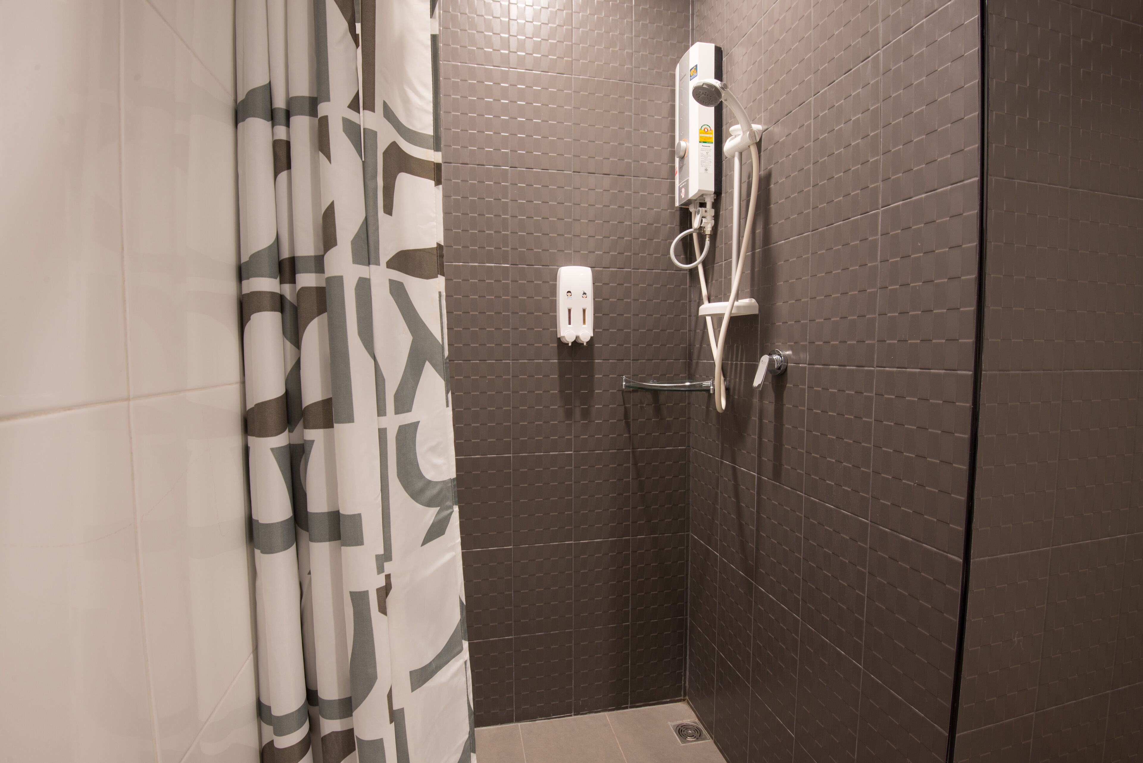 shower, free toiletries, hair dryer, slippers