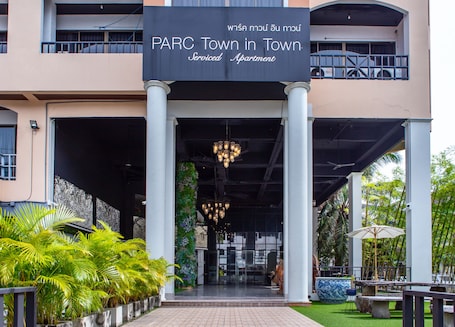 Exterior. Town In Town Garden Resort
