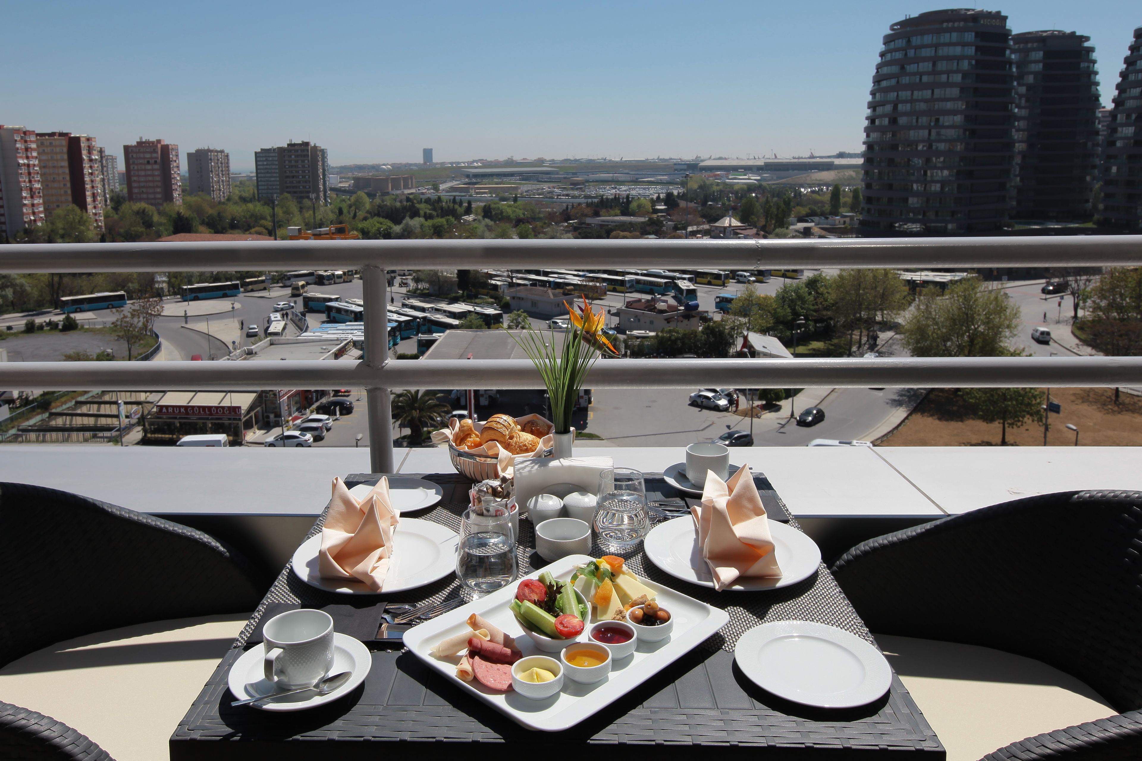 suite (king) with free airport transfer | balcony view