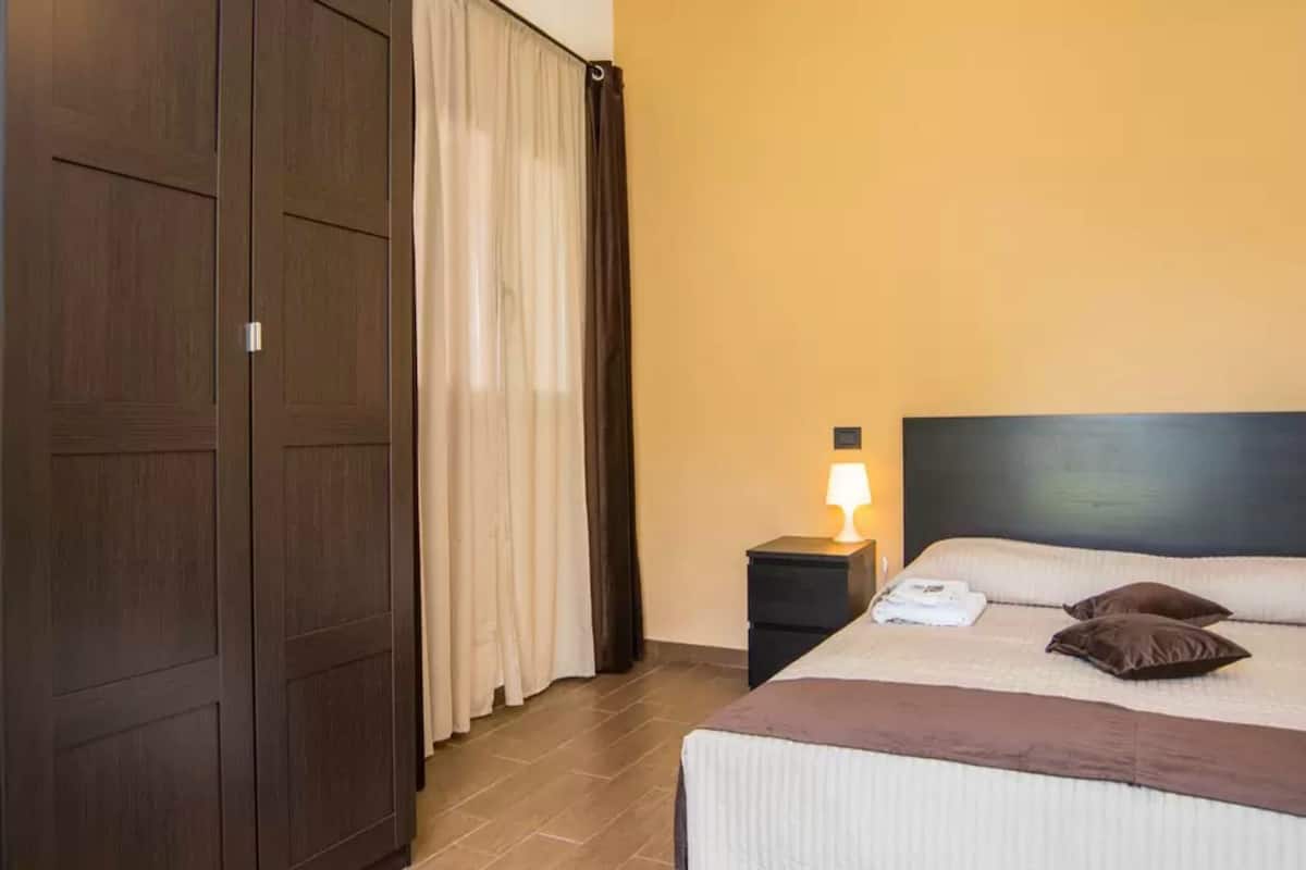 Minibar, in-room safe, desk, soundproofing