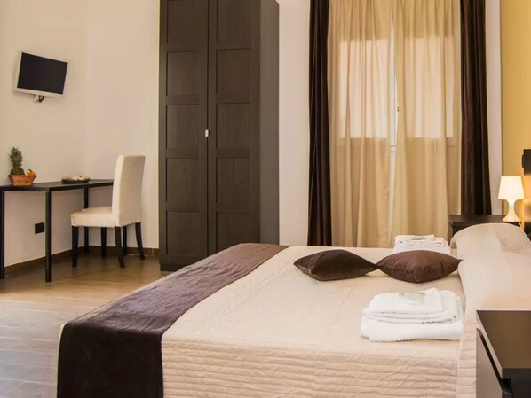 Minibar, in-room safe, desk, soundproofing