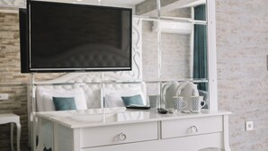 Kamar Double Standar