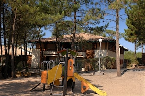 Children’s play area – outdoor - Odalys Residence Bleu Ocean (Moliets-et-Maa)