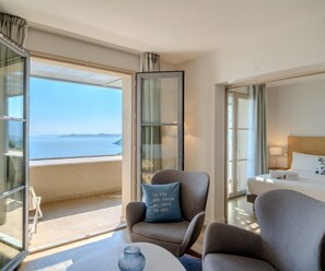 Suite prestige vue mer | Oppholdsområde | Flatskjerm-TV
