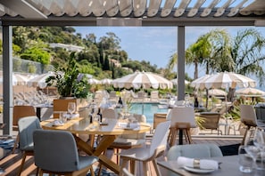 Lunch served  - Hôtel La Villa Douce (Rayol-Canadel-sur-Mer)