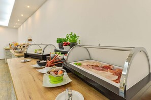 Frokostbuffé er inkludert hver dag