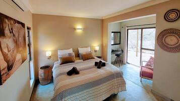Rhino Suite (with outdoor shower) | Egyptian cotton sheets, premium bedding, memory foam beds, minibar