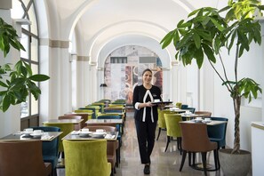Free daily buffet breakfast - Hotel Horto Convento (Florence)