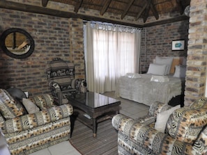 Family Double or Twin Room (Warthog) | Free cribs/infant beds, rollaway beds, free WiFi, bed sheets