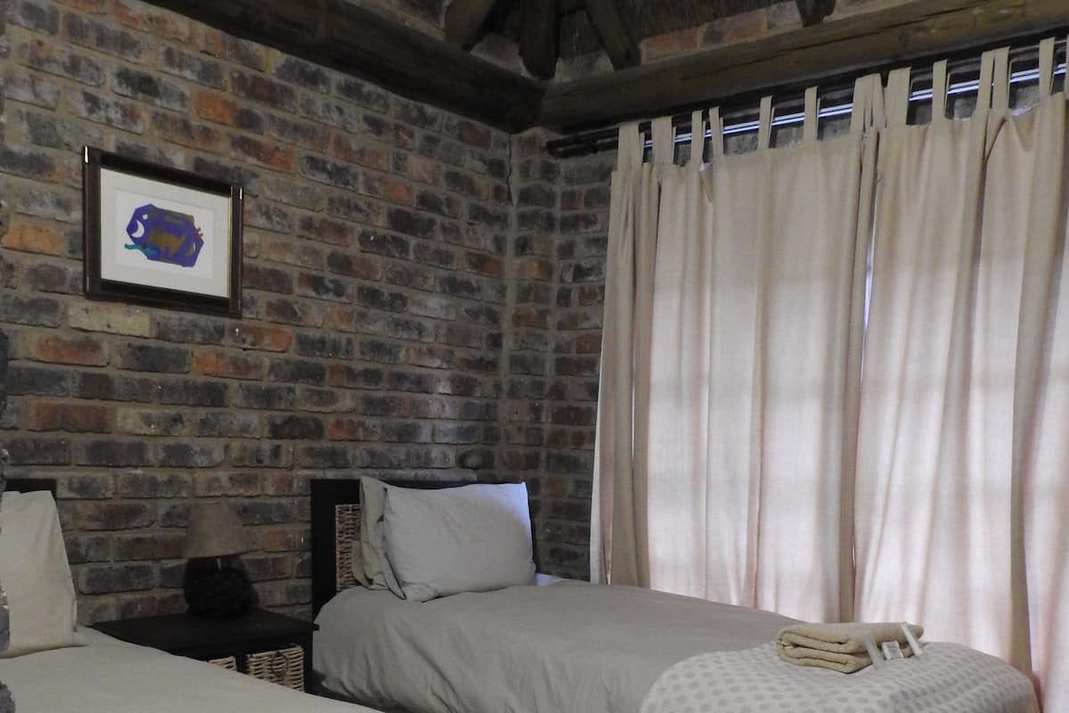 Quarto casal ou duplo família (Warthog) | Berços grátis, camas extras/dobráveis (sobretaxa), Wi-Fi de cortesia