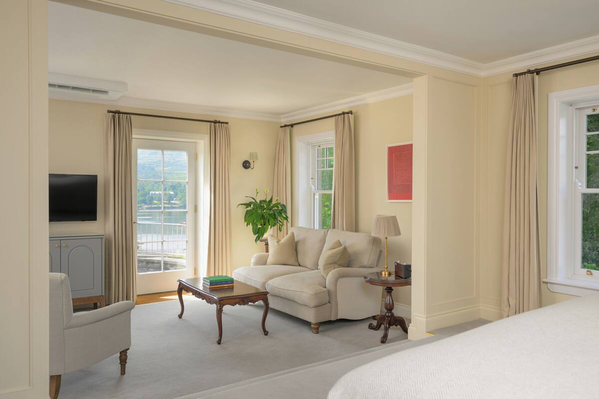 Kenmare Bay Suite with Balcony | Premium bedding, minibar (free items), in-room safe, desk