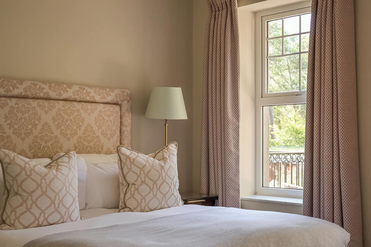Classic King with Balcony | 1 bedroom, premium bedding, in-room safe, desk