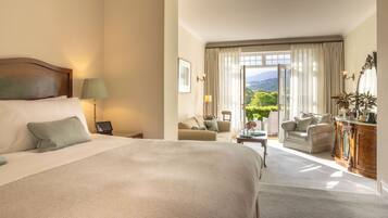 1 bedroom, premium bedding, in-room safe, desk